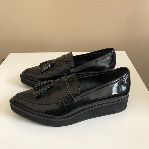 Forever 21 Shiny black loafers. - Picture 3 of 3